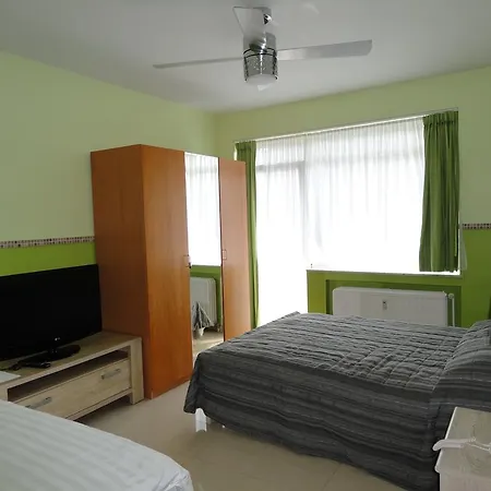 Aparthotel Residence Bara Midi Saint-Gilles Room photo