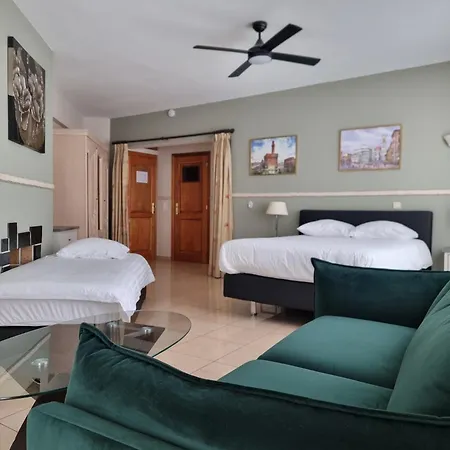 Aparthotel Residence Bara Midi Saint-Gilles Exterior photo