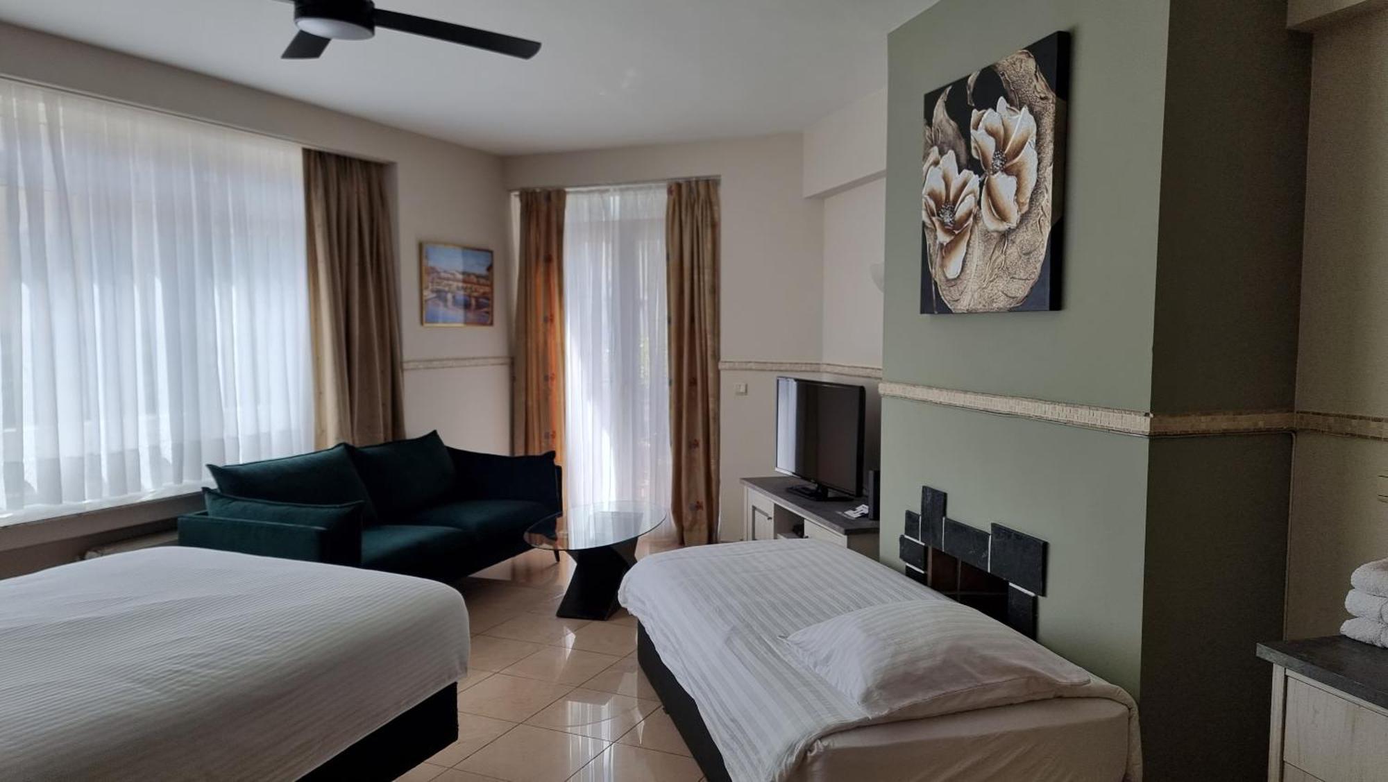 Résidence Bara Midi Apartahotel Saint-Gilles