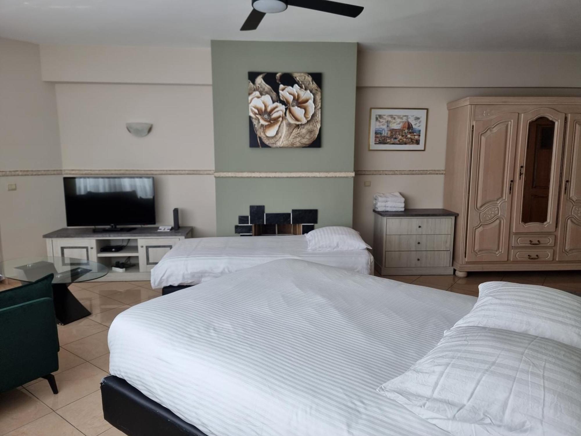 Résidence Bara Midi Apartahotel Saint-Gilles